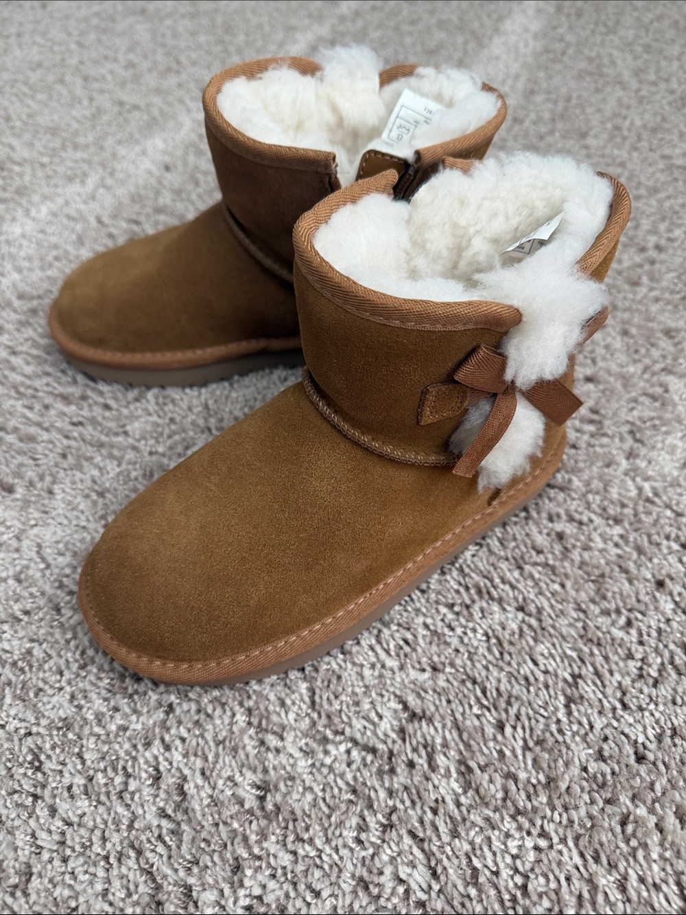 NWOT Koolaburra by UGG Girl's Victoria Mini (Little Kid/Big Kid)